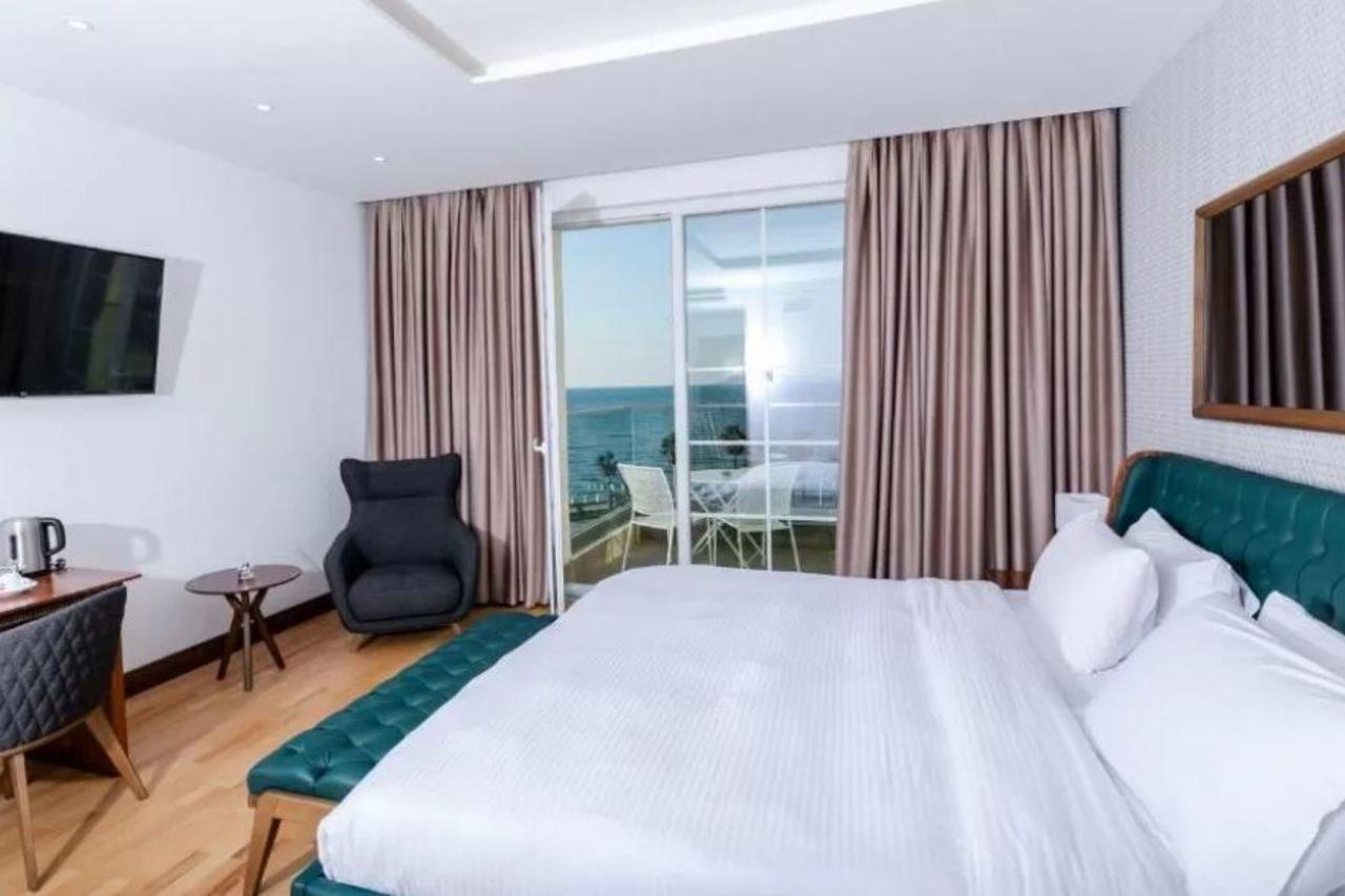 Prestige Resort Durres Qerret Bagian luar foto