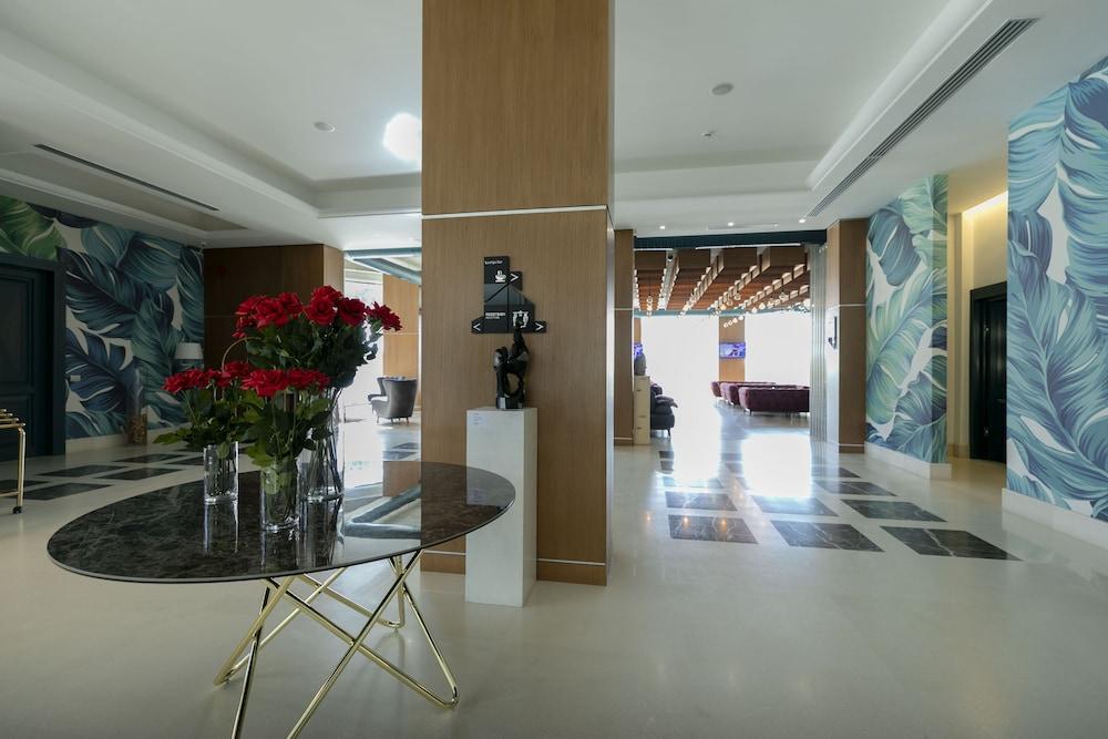 Prestige Resort Durres Qerret Bagian luar foto