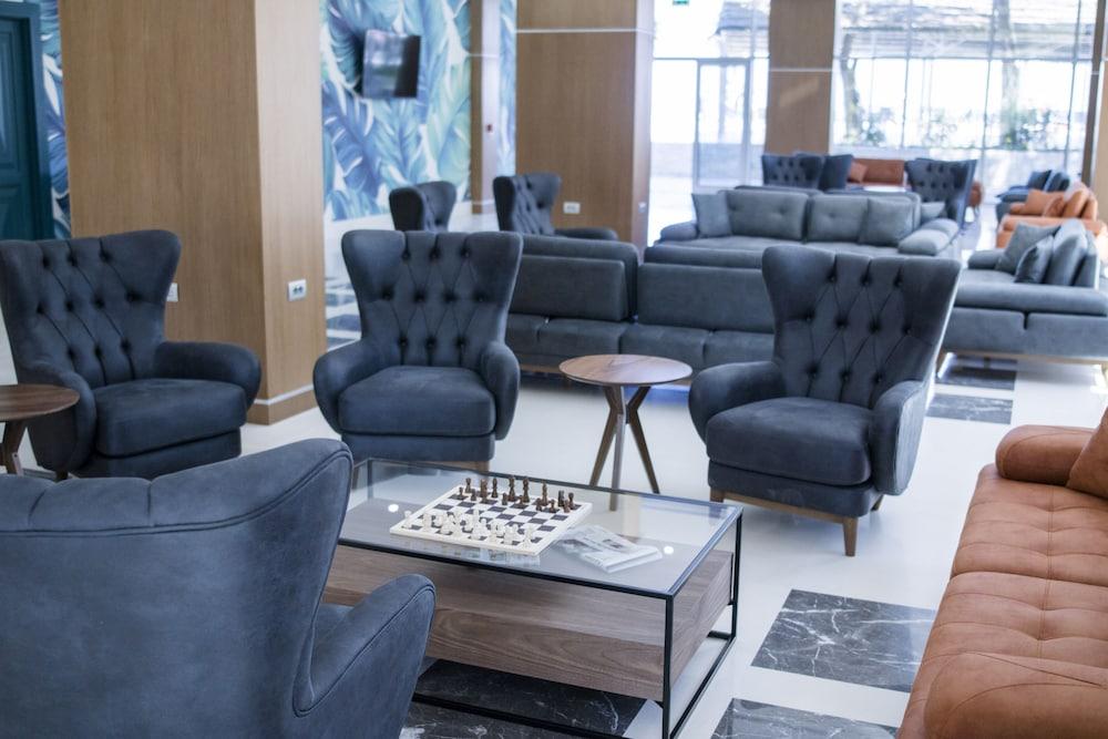 Prestige Resort Durres Qerret Bagian luar foto