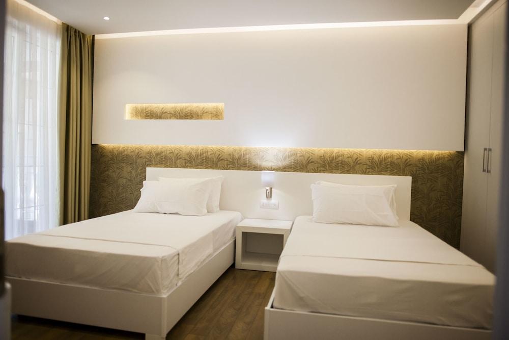 Prestige Resort Durres Qerret Bagian luar foto