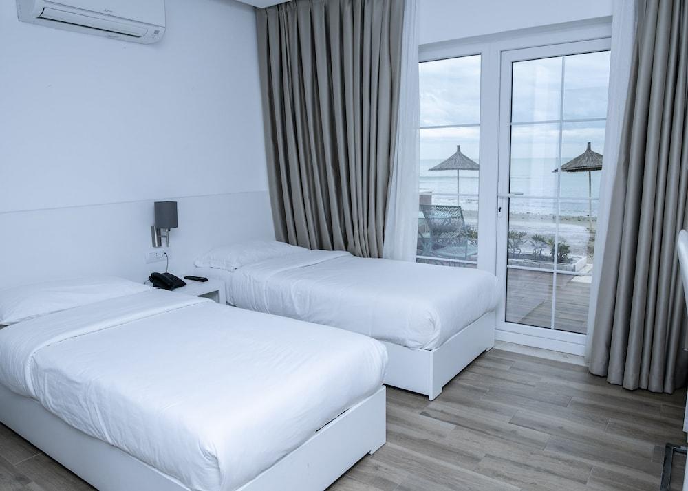 Prestige Resort Durres Qerret Bagian luar foto