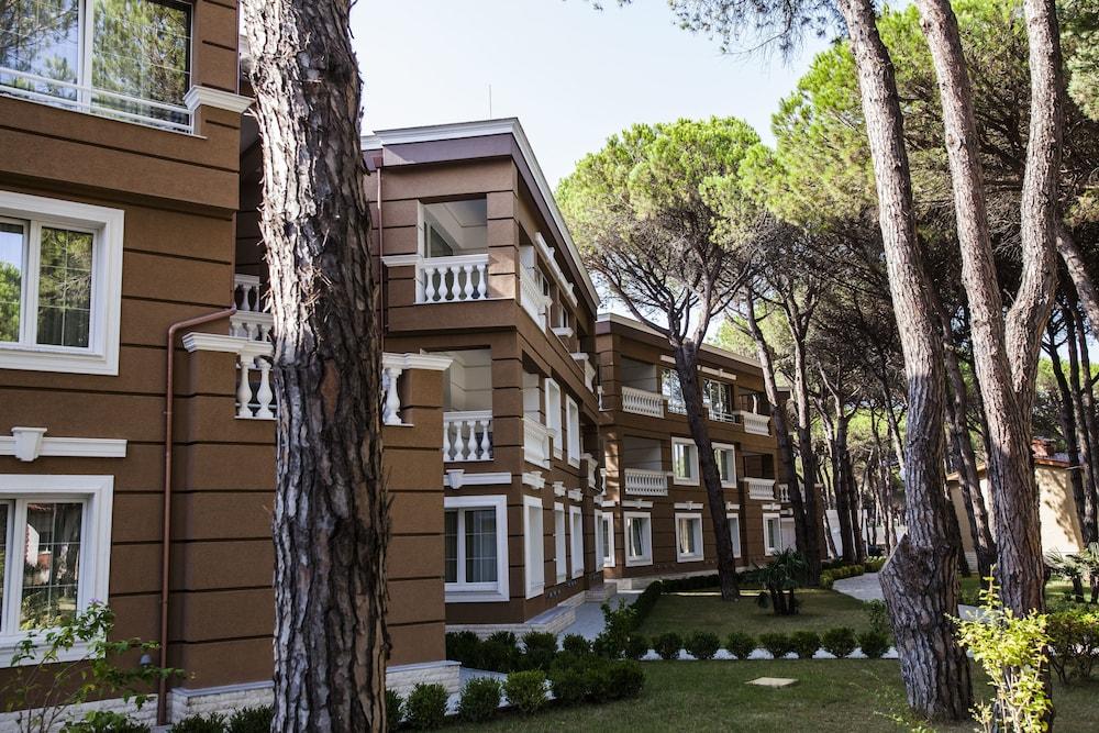 Prestige Resort Durres Qerret Bagian luar foto
